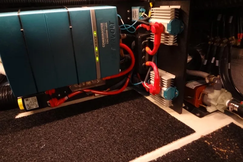 Slide: The Image of Electrical system in a 2022 Regal LS36 boat, featuring a CombiMaster inverter. - 38