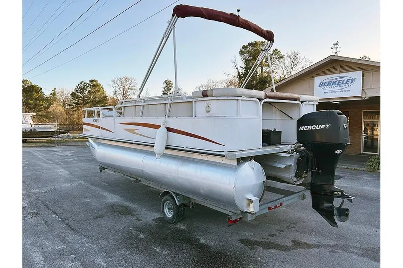 Slide: The Image of 2006 Bentley Pontoons 200 Fish boat with Mercury outboard motor on trailer. - 6
