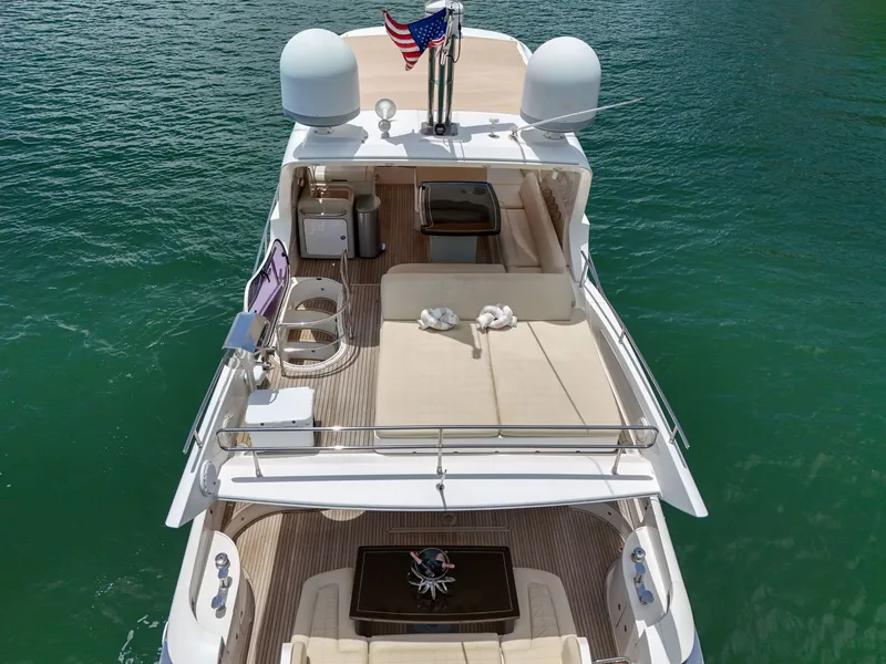 Slide: The Image of Azimut 64 2012 - 18