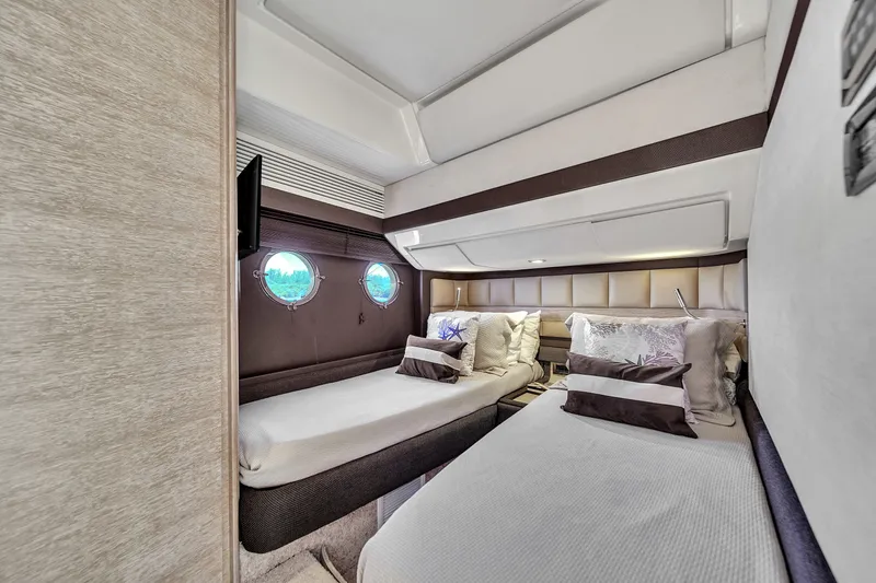 Slide: The Image of Azimut 64 2012 - 78