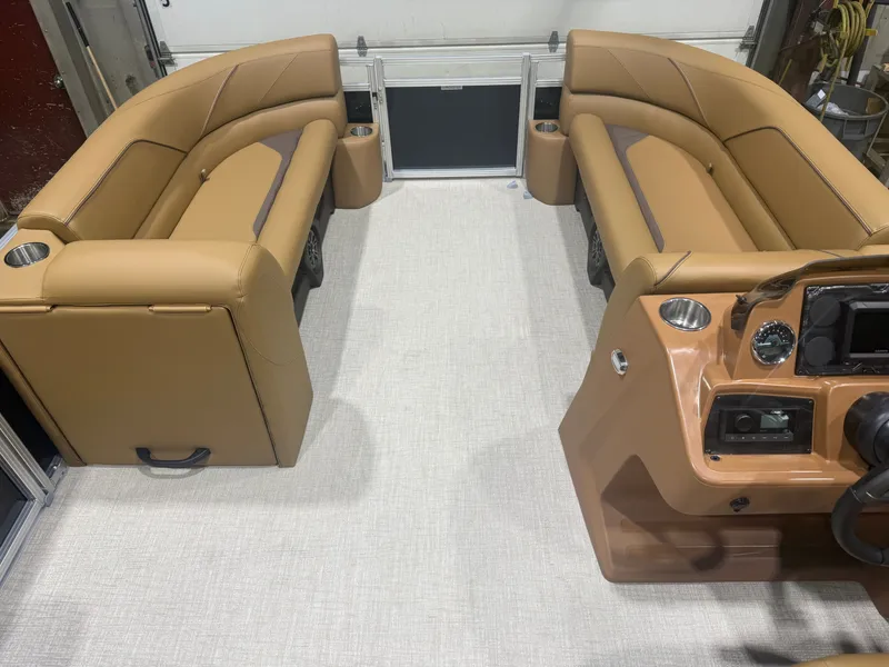 Slide: The Image of Tahoe Sport 2185 Rear Fish & Honda 4-Stroke EFI 2026 - 25