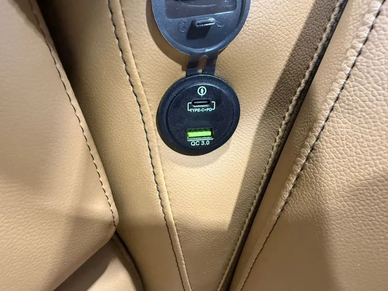 Slide: The Image of Tahoe Sport 2185 Rear Fish & Honda 4-Stroke EFI 2026 - 26