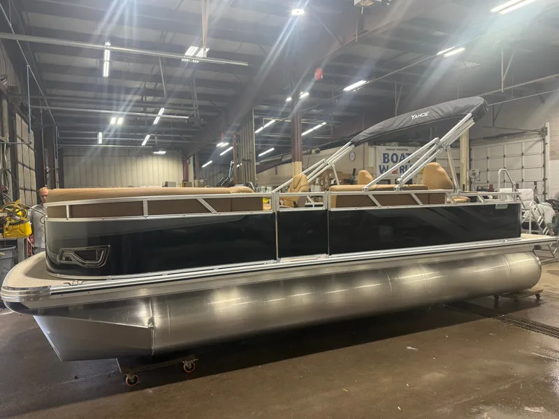 Slide: The Image of Tahoe Sport 2185 Rear Fish & Honda 4-Stroke EFI 2026 - 32