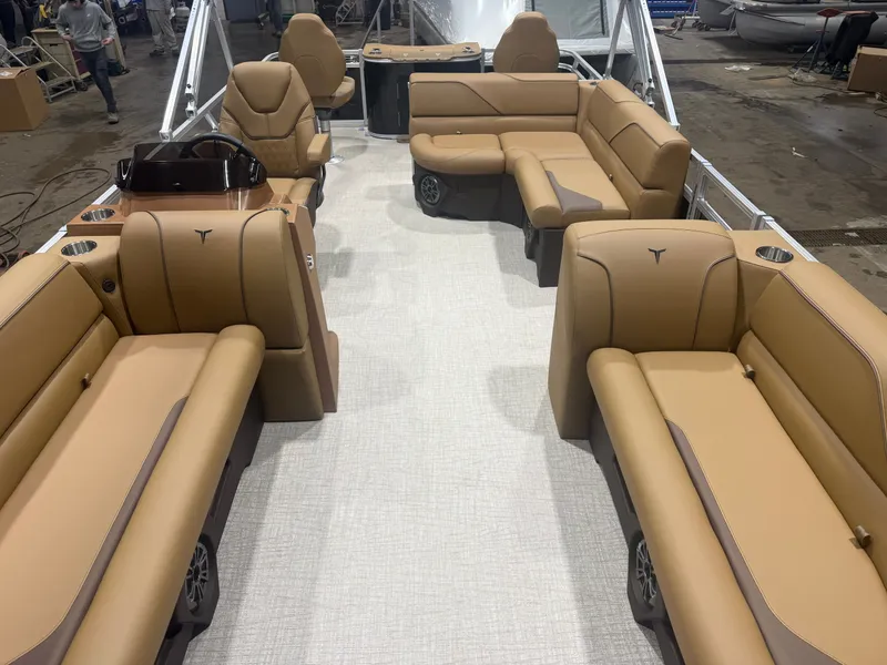 Slide: The Image of Tahoe Sport 2185 Rear Fish & Honda 4-Stroke EFI 2026 - 6