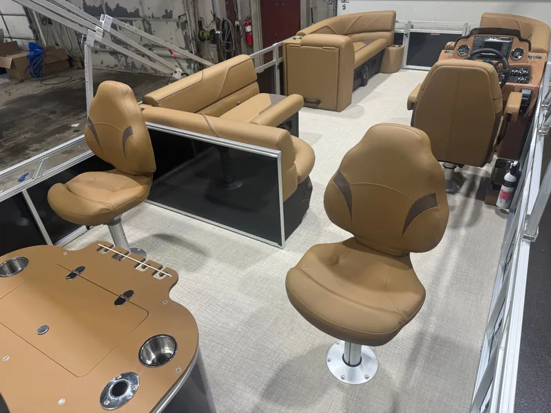 Slide: The Image of Tahoe Sport Rear Fish 2185 & 4-Stroke $32995 2026 - 21