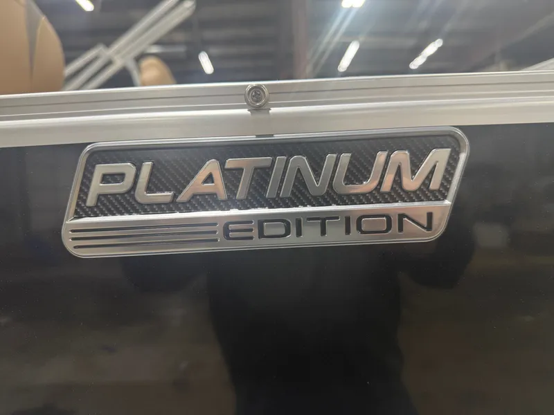 Slide: The Image of Tahoe Sport Rear Fish 2185 & 4-Stroke $32995 2026 - 34