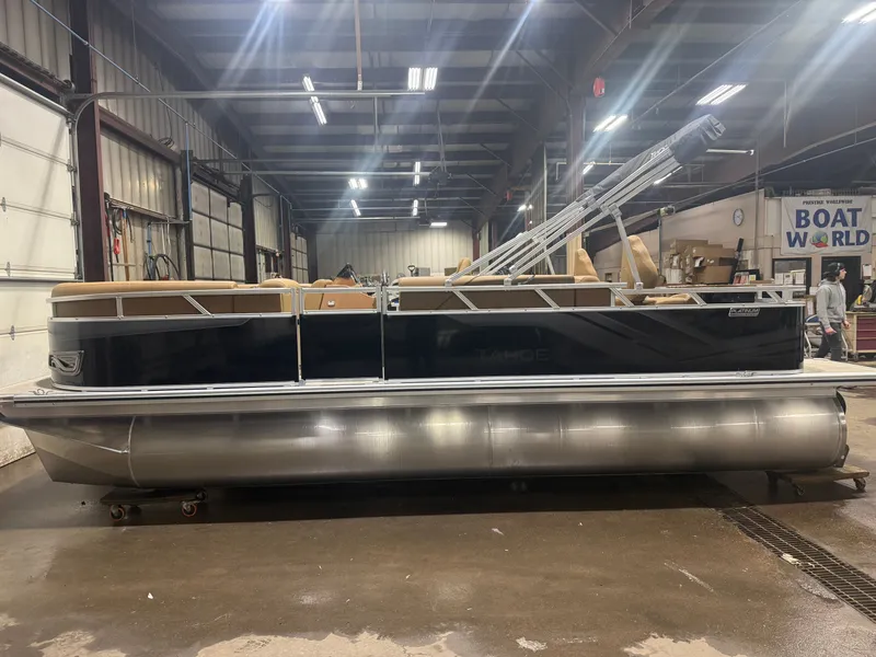 Slide: The Image of Tahoe Sport Rear Fish 2185 & 4-Stroke $32995 2026 - 40