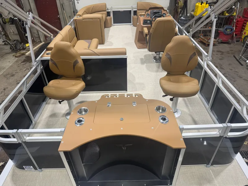 Slide: The Image of Tahoe Sport Rear Fish 2185 & 4-Stroke $32995 2026 - 5