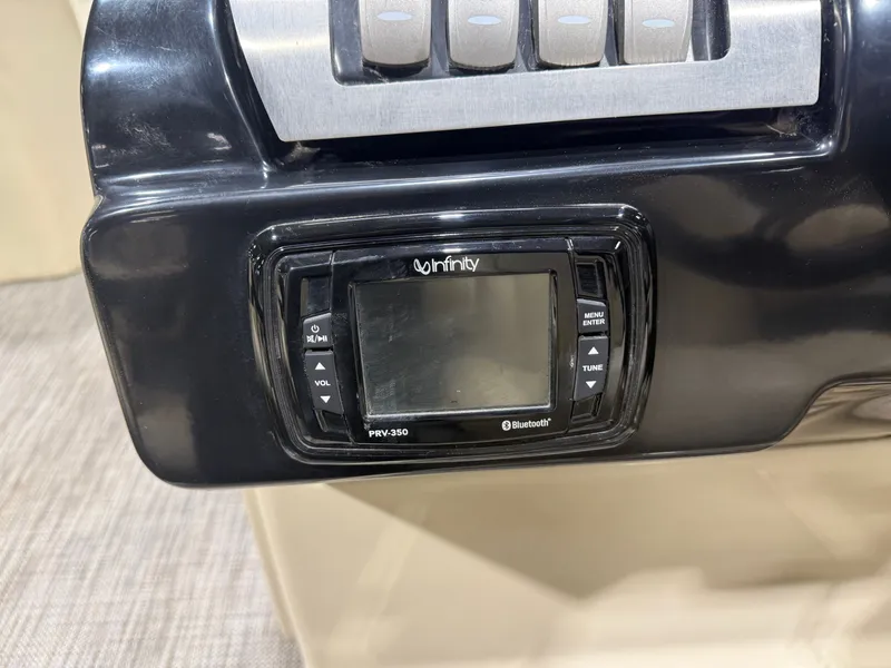 Slide: The Image of Godfrey 200 Cruise Pontoon & Yamaha 90HP 4-Stroke EFI 2016 - 12