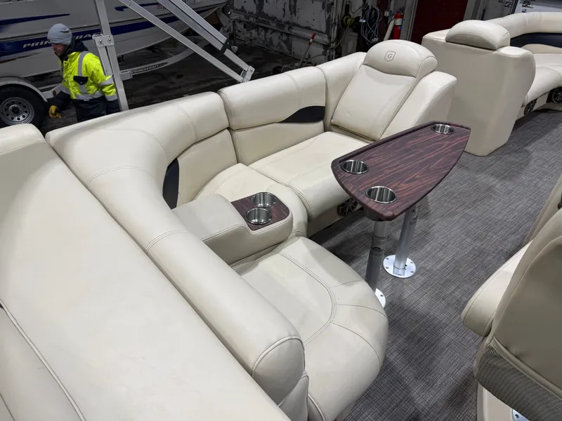 Slide: The Image of Godfrey 200 Cruise Pontoon & Yamaha 90HP 4-Stroke EFI 2016 - 17