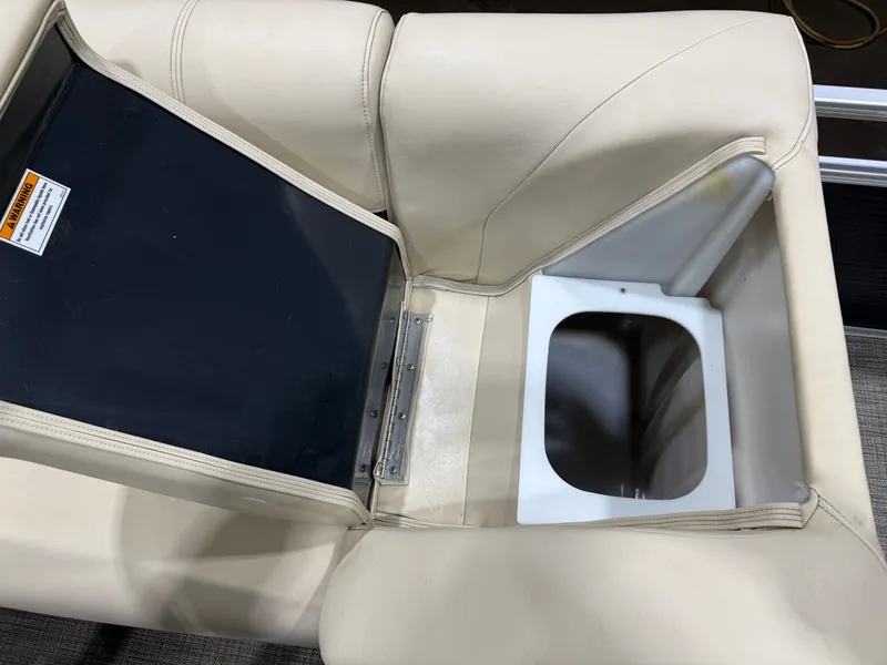 Slide: The Image of Godfrey 200 Cruise Pontoon & Yamaha 90HP 4-Stroke EFI 2016 - 25