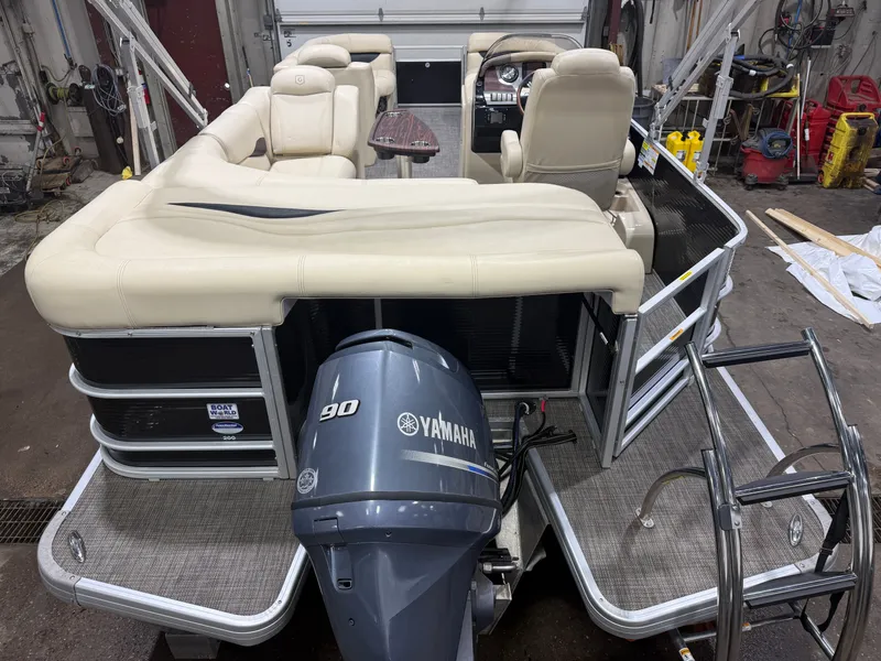 Slide: The Image of Godfrey 200 Cruise Pontoon & Yamaha 90HP 4-Stroke EFI 2016 - 4