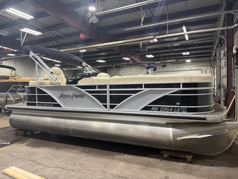 Slide: The Image of Godfrey 200 Cruise Pontoon & Yamaha 90HP 4-Stroke EFI 2016 - 43