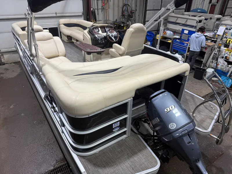Slide: The Image of Godfrey 200 Cruise Pontoon & Yamaha 90HP 4-Stroke EFI 2016 - 44