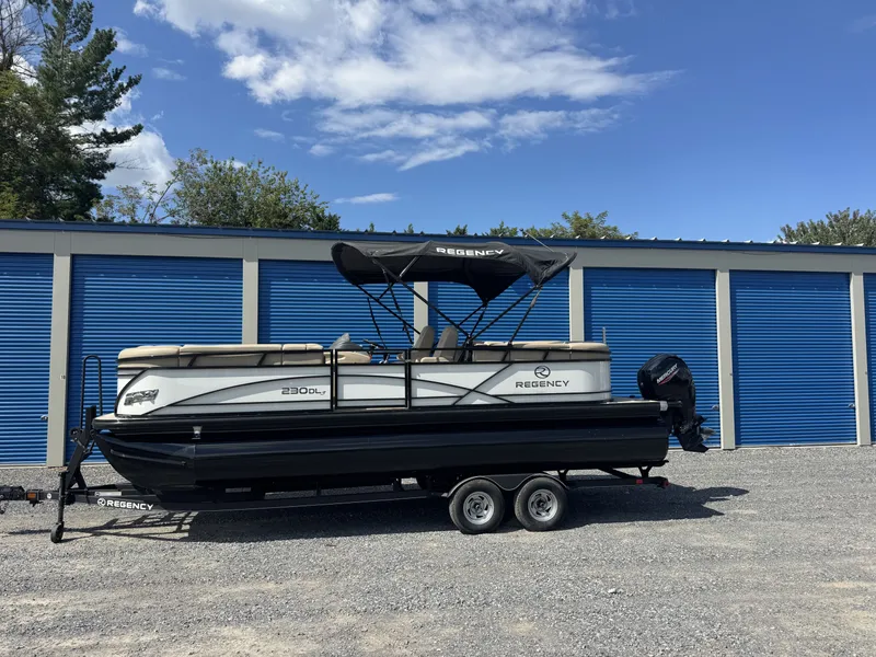 Slide: The Image of Regency 230 DL3 2020 - 1