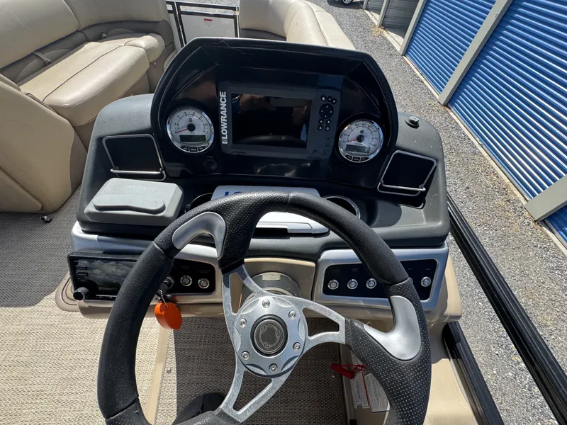 Slide: The Image of Regency 230 DL3 2020 - 11