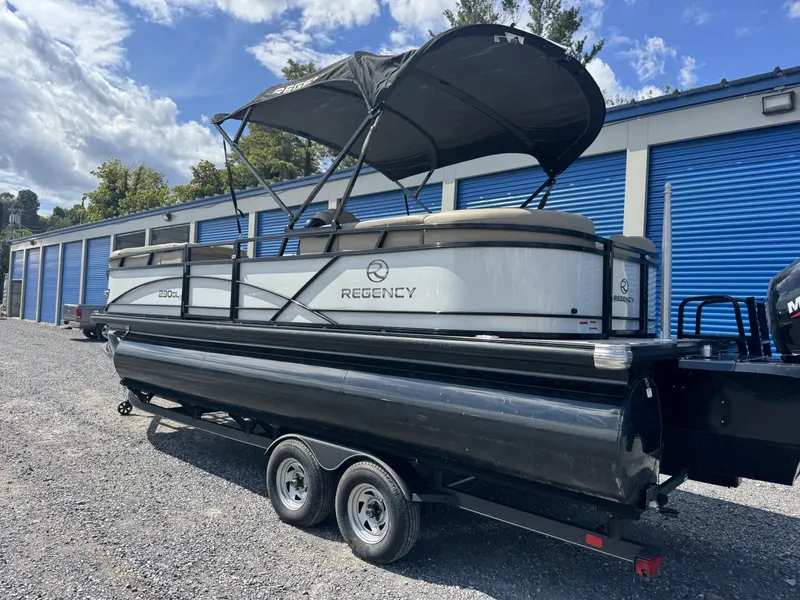 Slide: The Image of Regency 230 DL3 2020 - 20