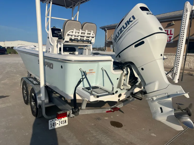 Slide: The Image of Sea Pro 230 2024 - 10