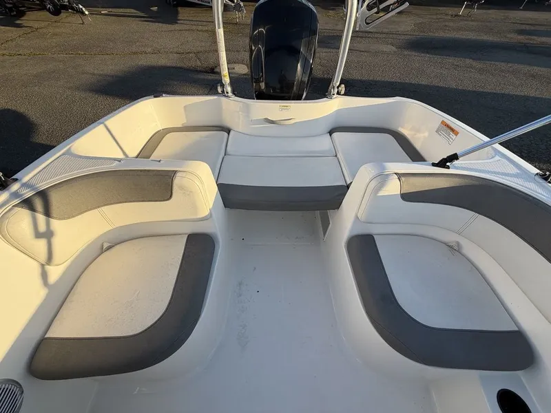 Slide: The Image of Bayliner Element E16 2016 - 8