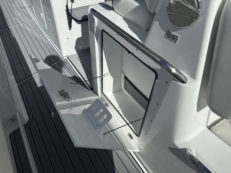 Slide: The Image of Everglades 315 Center Console 2026 - 11