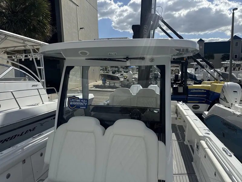 Slide: The Image of Everglades 315 Center Console 2026 - 20