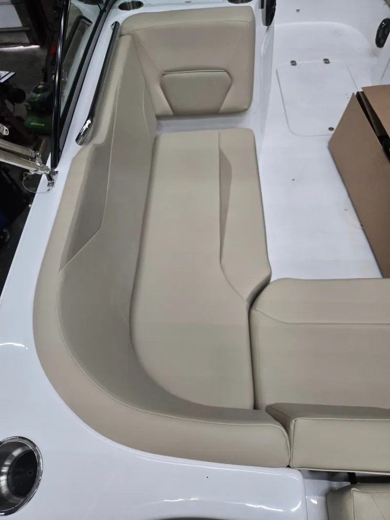 Slide: The Image of Hurricane SD187-IO 2026 - 11