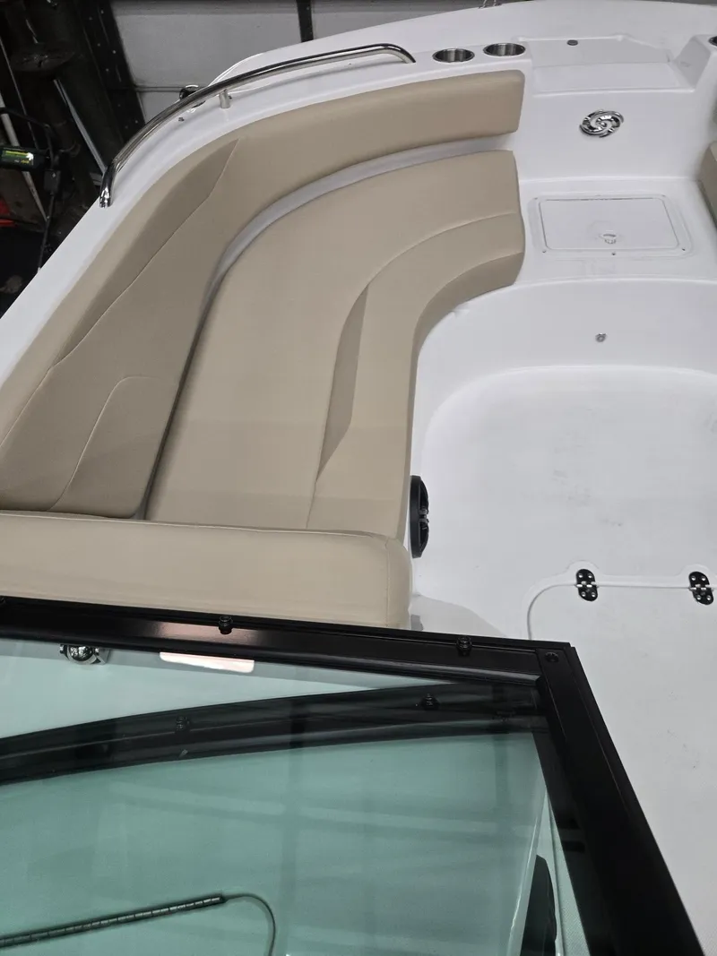 Slide: The Image of Hurricane SD187-IO 2026 - 15