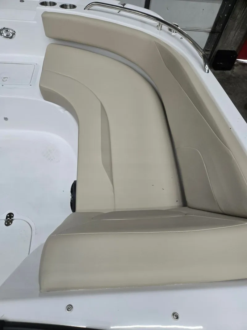 Slide: The Image of Hurricane SD187-IO 2026 - 16