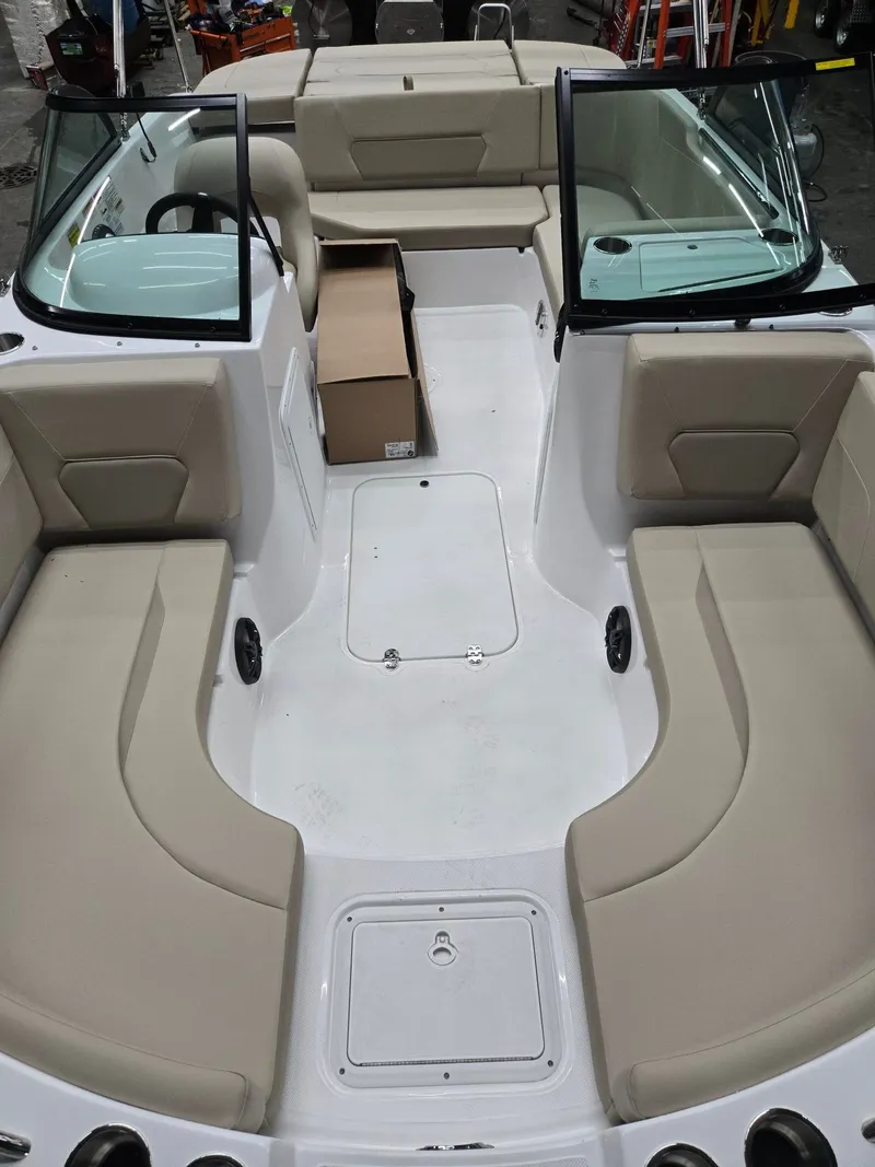 Slide: The Image of Hurricane SD187-IO 2026 - 17