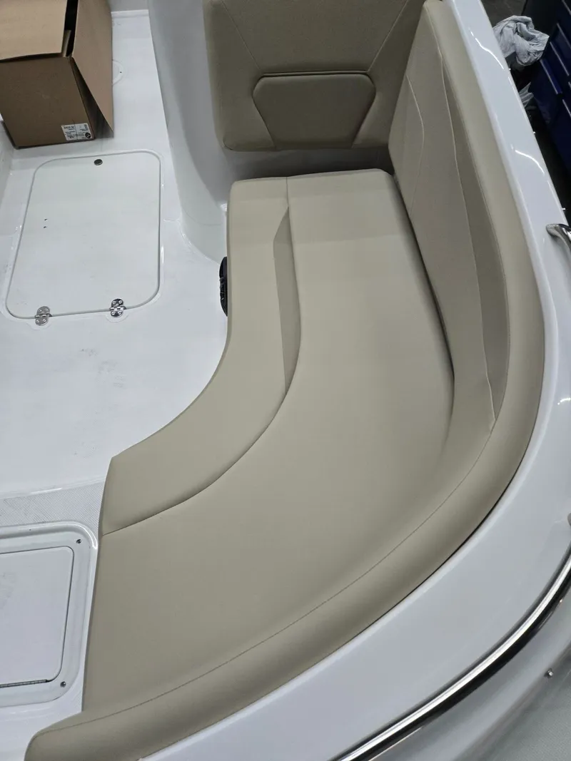 Slide: The Image of Hurricane SD187-IO 2026 - 19