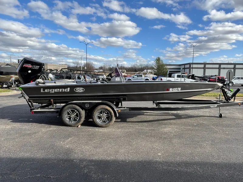 Slide: The Image of WeldBilt Weld Legend 2070 SSV 2022 - 21