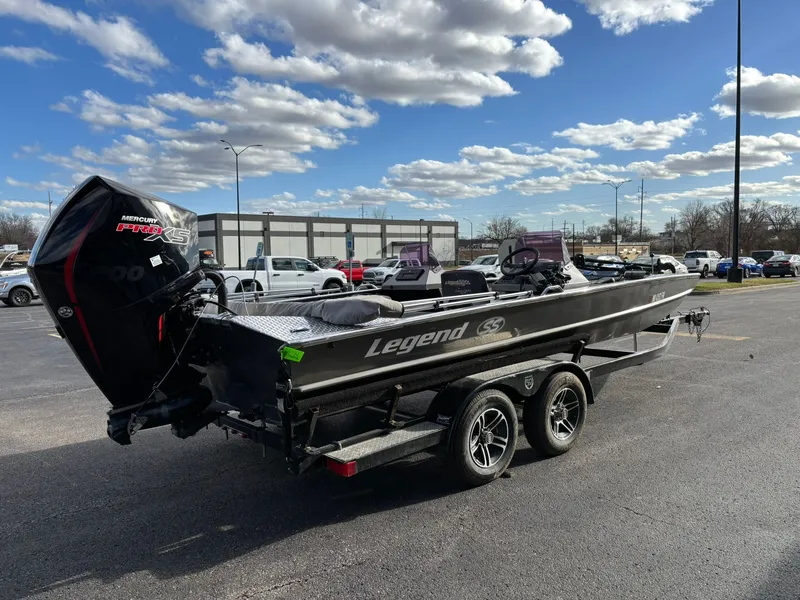 Slide: The Image of WeldBilt Weld Legend 2070 SSV 2022 - 22