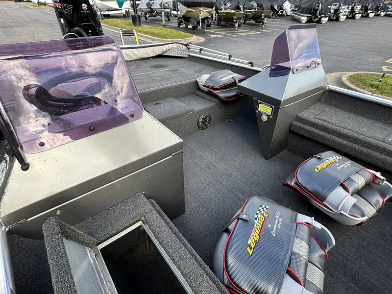 Slide: The Image of WeldBilt Weld Legend 2070 SSV 2022 - 25