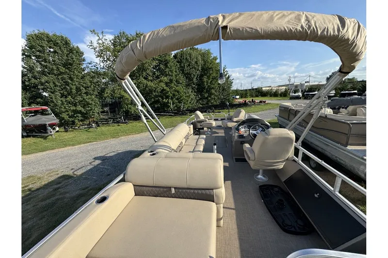 Slide: The Image of Sun Tracker Sportfish 24 XP3 2023 - 36