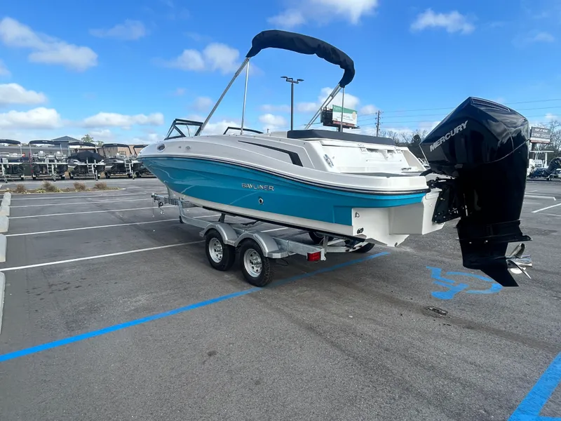 Slide: The Image of Bayliner VR6OB 2026 - 6