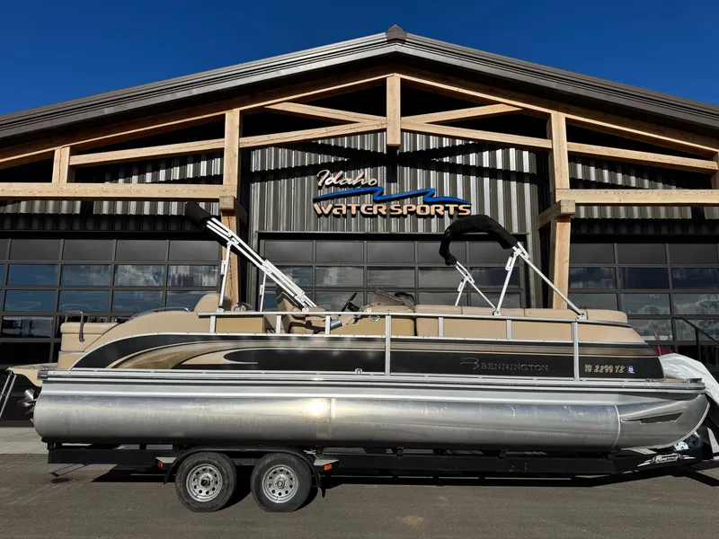 Slide: The Image of Bennington 2575 QCW I/O 2010 - 3