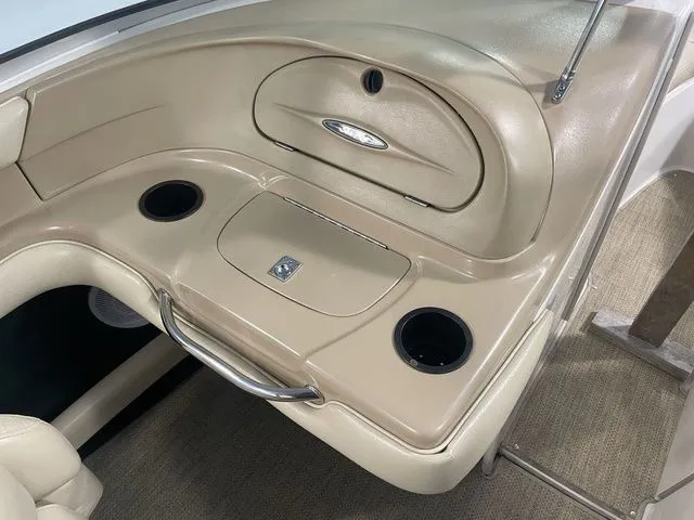 Slide: The Image of Sea Ray 210 Bow Rider 2001 - 11