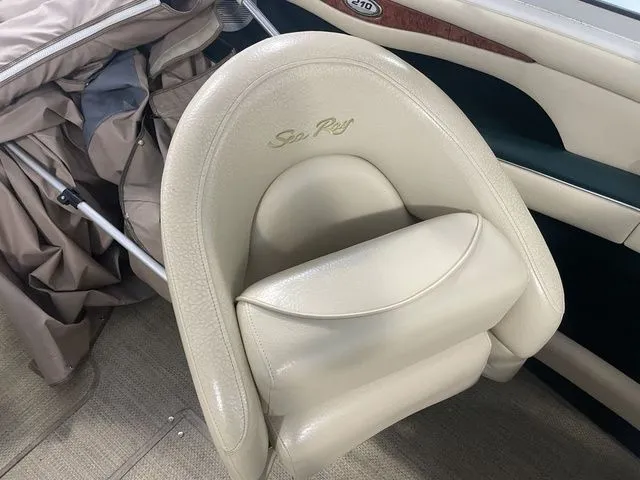 Slide: The Image of Sea Ray 210 Bow Rider 2001 - 10