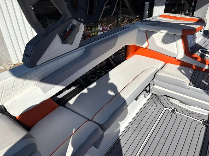 Slide: The Image of Nautique G25 2021 - 10