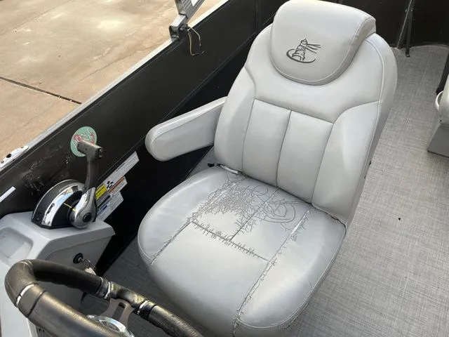 Slide: The Image of Misty Harbor 2285CS 2016 - 12