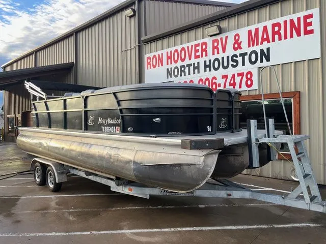 Slide: The Image of Misty Harbor 2285CS 2016 - 2