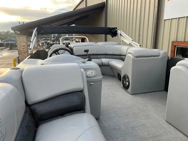 Slide: The Image of Misty Harbor 2285CS 2016 - 6