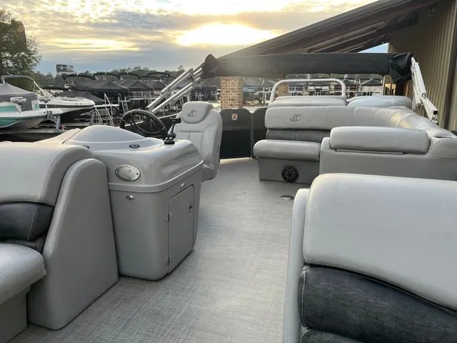 Slide: The Image of Misty Harbor 2285CS 2016 - 9