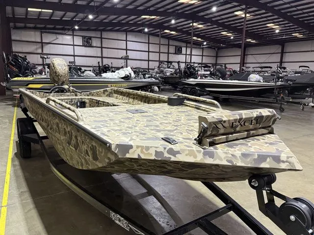 Slide: The Image of Excel 1751 Viper W/Yamaha 60 2026 - 3