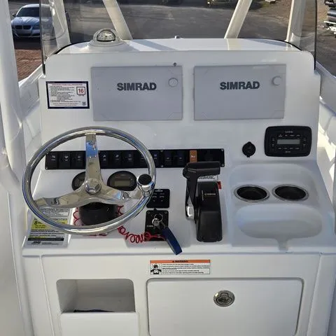 Slide: The Image of Sea Hunt Ultra 225 2015 - 10