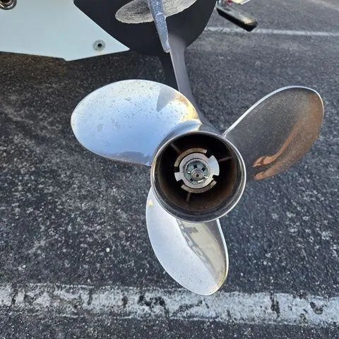 Slide: The Image of Sea Hunt Ultra 225 2015 - 20