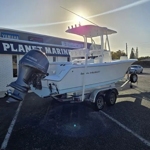 Slide: The Image of Sea Hunt Ultra 225 2015 - 3