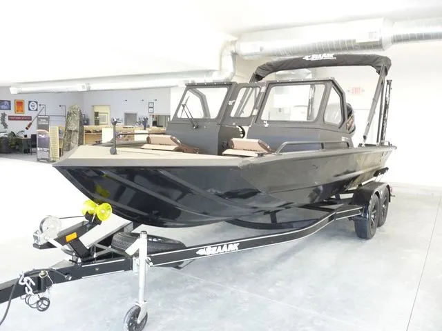 Slide: The Image of SeaArk ProCat 200 2026 - 4