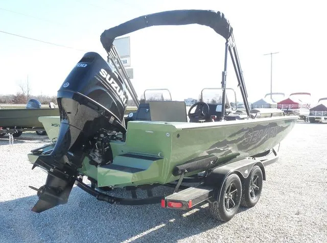 Slide: The Image of SeaArk Easy 200 2026 - 5