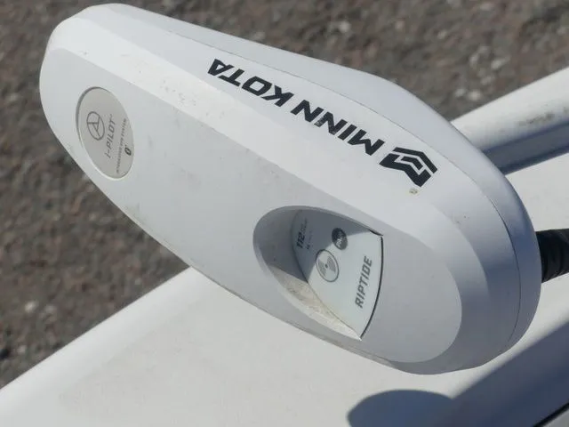 Slide: The Image of Sea Pro 248 2021 - 15